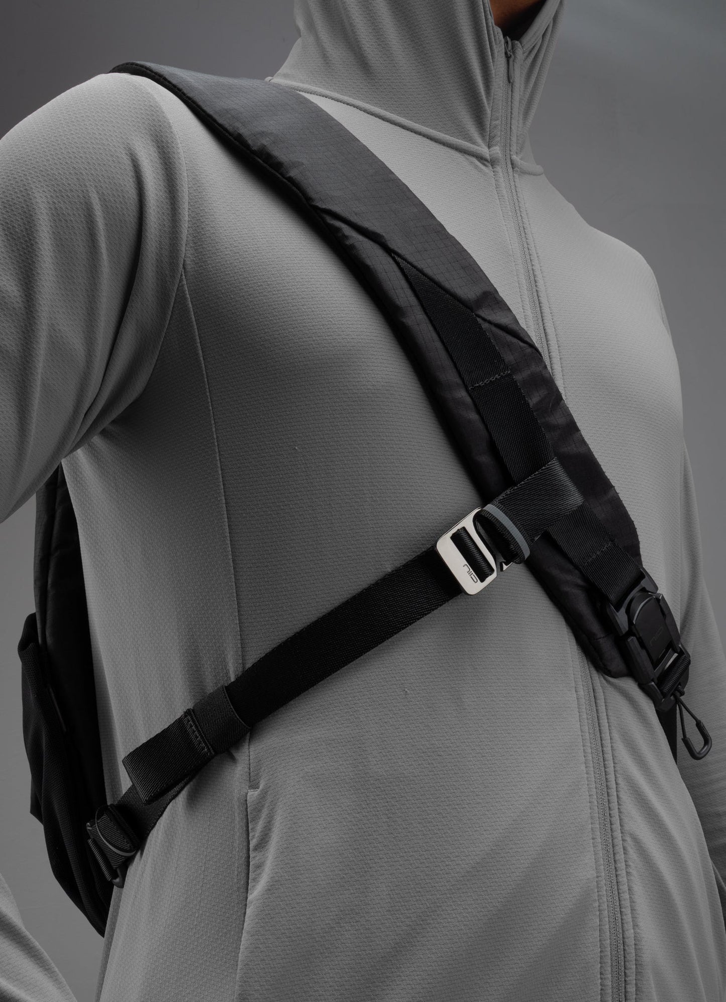 niid Radiant II Sling Bag R2 時尚隨身袋 二合一 單獨/合併使用