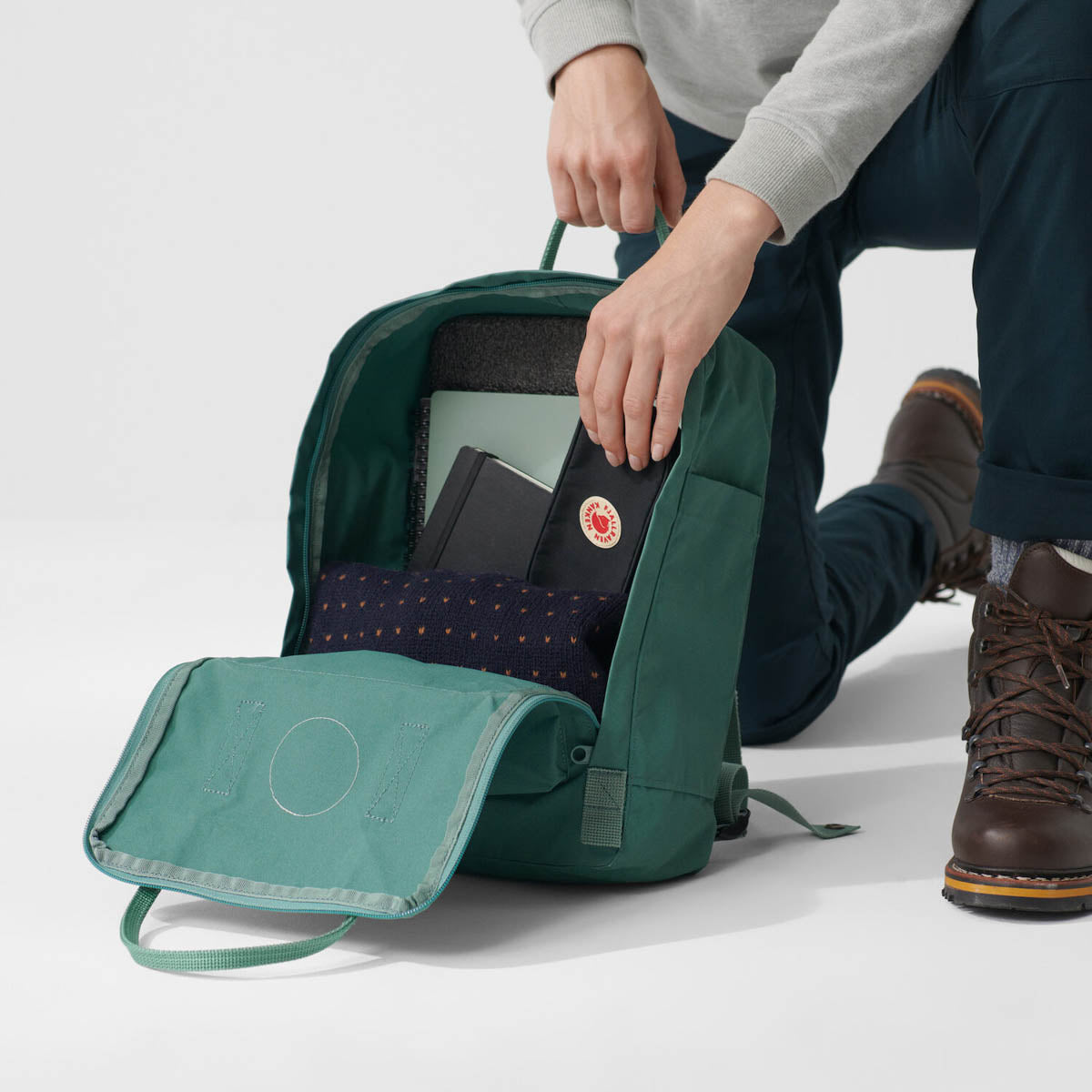 香港行貨 Fjallraven Kanken Classic Backpack 16L 背囊 背包 符合大多數航空公司小型隨身包尺寸要求