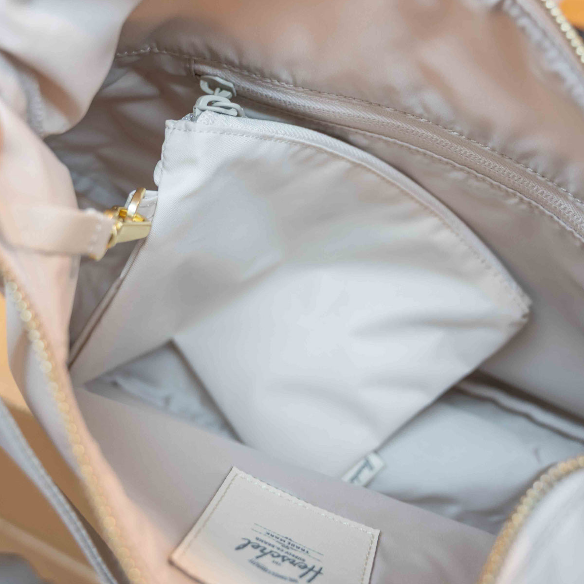 Herschel Yara Shoulder Bag 優雅機能側孭袋 - 9L