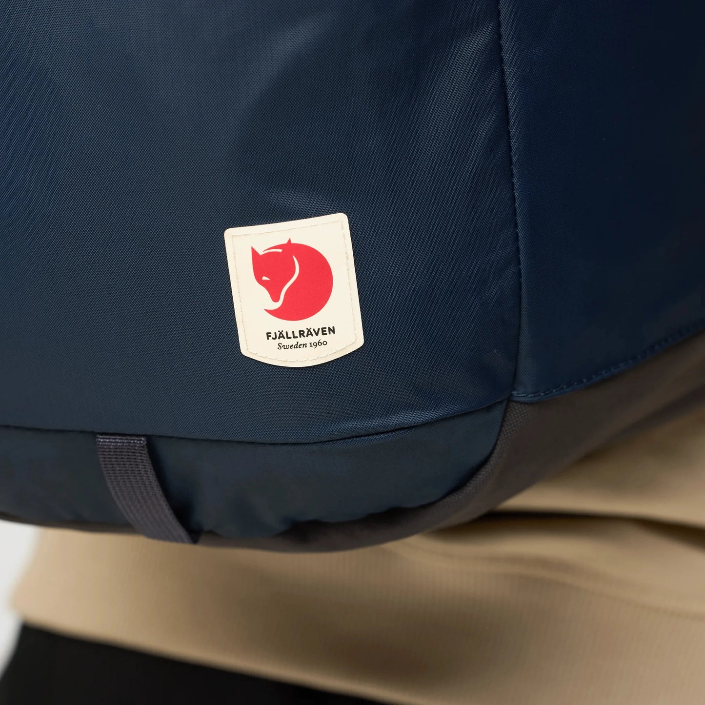 Fjällräven High Coast Backpack 24 背囊 配10,000mm PU塗層 防水耐用 輕量背包