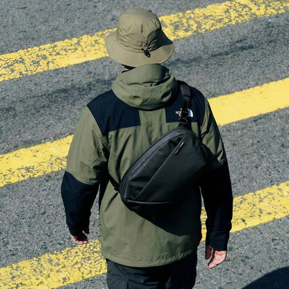 NIID NEO NOMAD N2 MAX 職人級斜孭袋【原裝正貨】| 11 吋 iPad Pro 專用隔層 | 磁吸快扣與大容量擴充 - 10L+1.1L