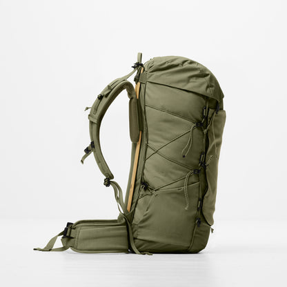 Fjallraven Kajka X-Lätt 45 輕量重裝遠足登山背囊【香港行貨】| 專利樺木內架與Vinylon F面料 | 模組化快拆全可調遠征包 - Life Sports