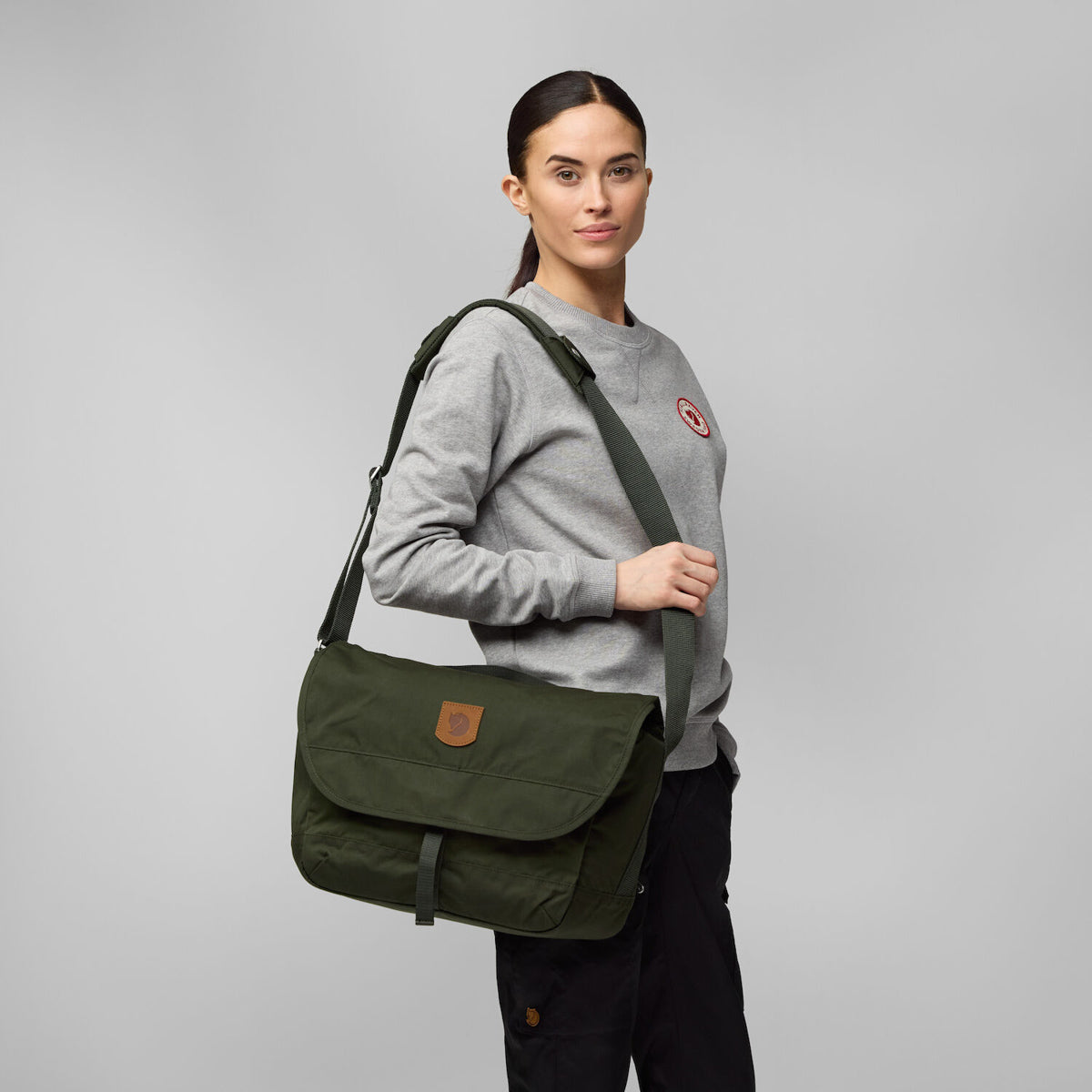 Fjallraven Greenland Shoulder bag 公事包 斜肩包 可放 15“電腦