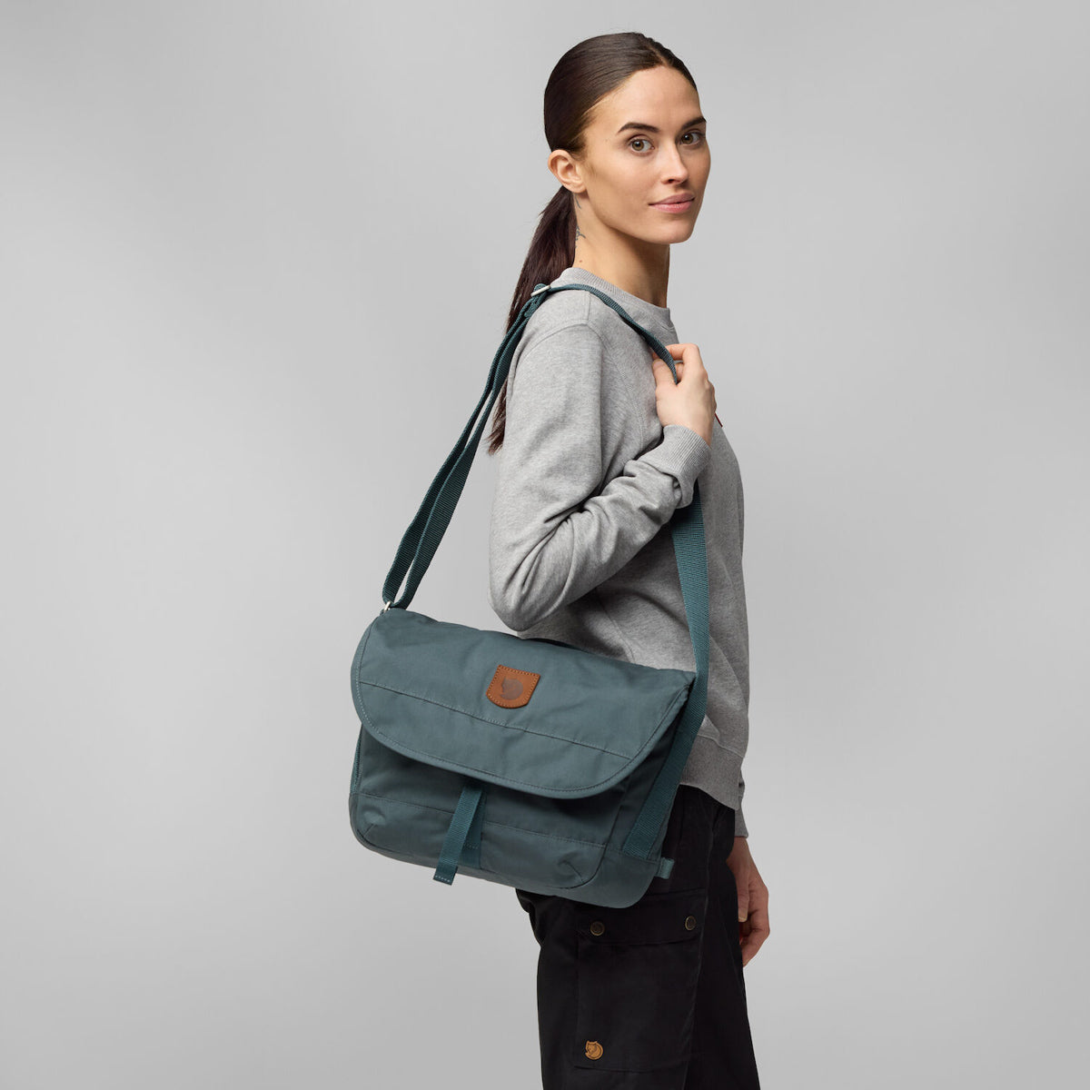 Fjallraven Greenland Small Shoulder bag 公事包 斜肩包 可放 13“電腦