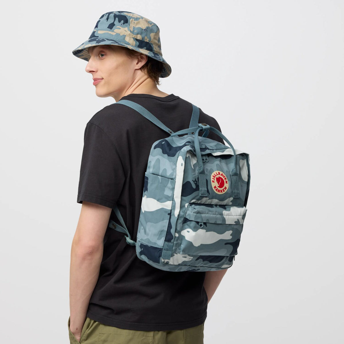 Fjallraven Kanken Graphics 藝術特訂版G-1000 HeavyDuty S防撕裂後背包【香港行貨】| 內置可拆式減壓坐墊 | 限量動物幾何圖騰隨身休閒背囊 - Life Sports
