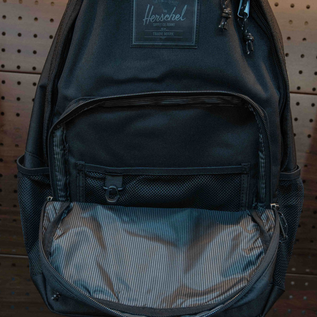 Herschel Kaine Backpack 28L 雙前袋美式校園雙肩背囊 | 15/16吋筆電防護層 | 雙網眼水樽袋 繩結拉環日用包 - Life Sports