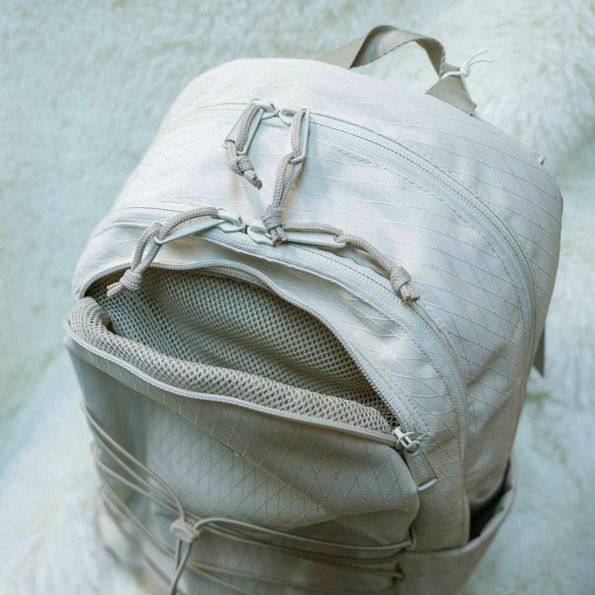 Herschel Kingston Backpack 30L 運動風彈性繩雙肩背囊 | 獨立鞋履裝備層 | 15/16吋電腦艙 AirMesh透氣背墊 - Life Sports