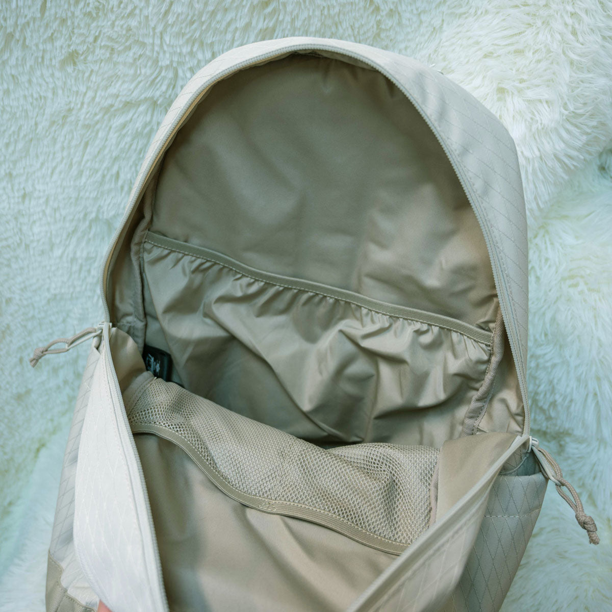 Herschel Kingston Backpack 30L 運動風彈性繩雙肩背囊 | 獨立鞋履裝備層 | 15/16吋電腦艙 AirMesh透氣背墊 - Life Sports
