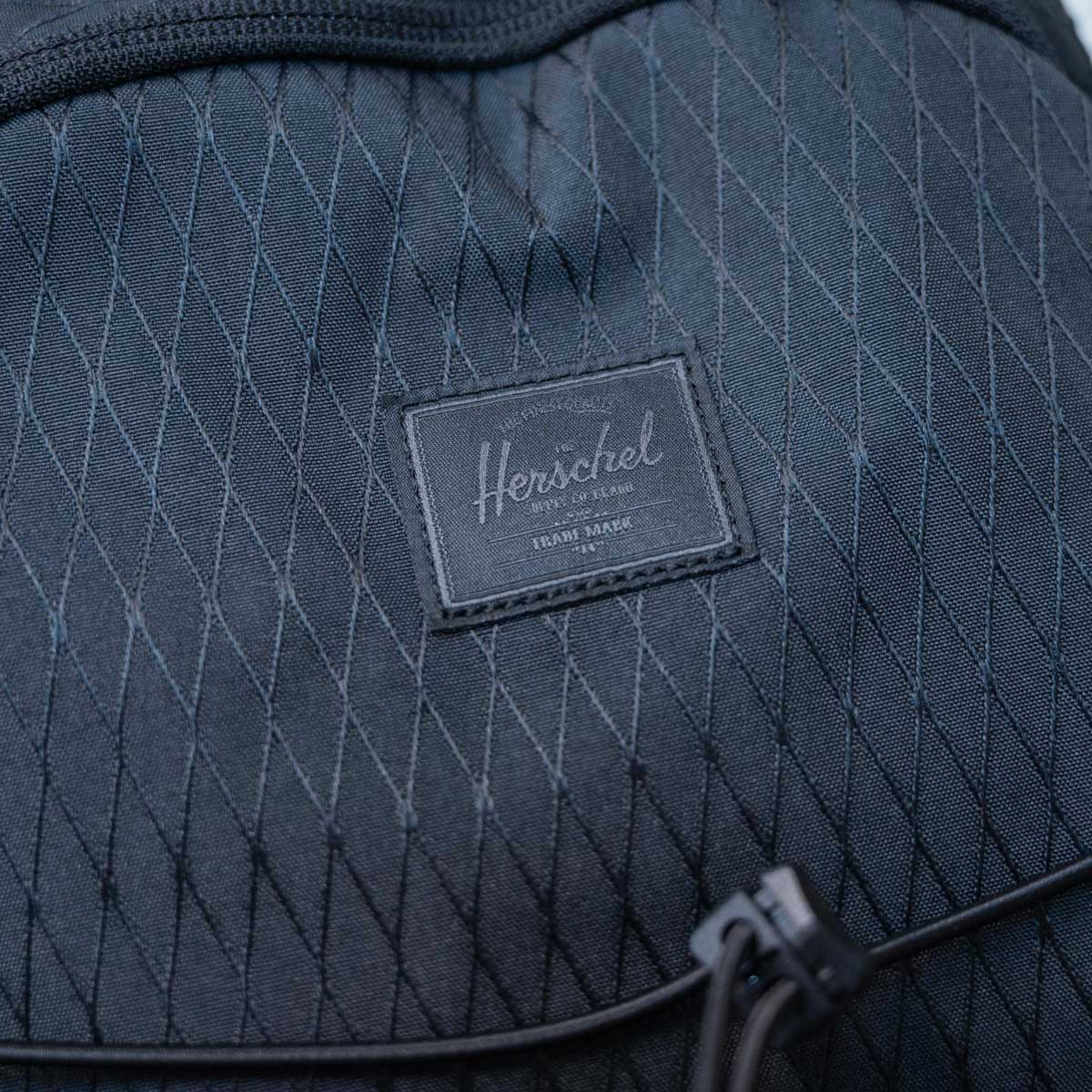 Herschel Kingston Backpack 30L 運動風彈性繩雙肩背囊 | 獨立鞋履裝備層 | 15/16吋電腦艙 AirMesh透氣背墊 - Life Sports