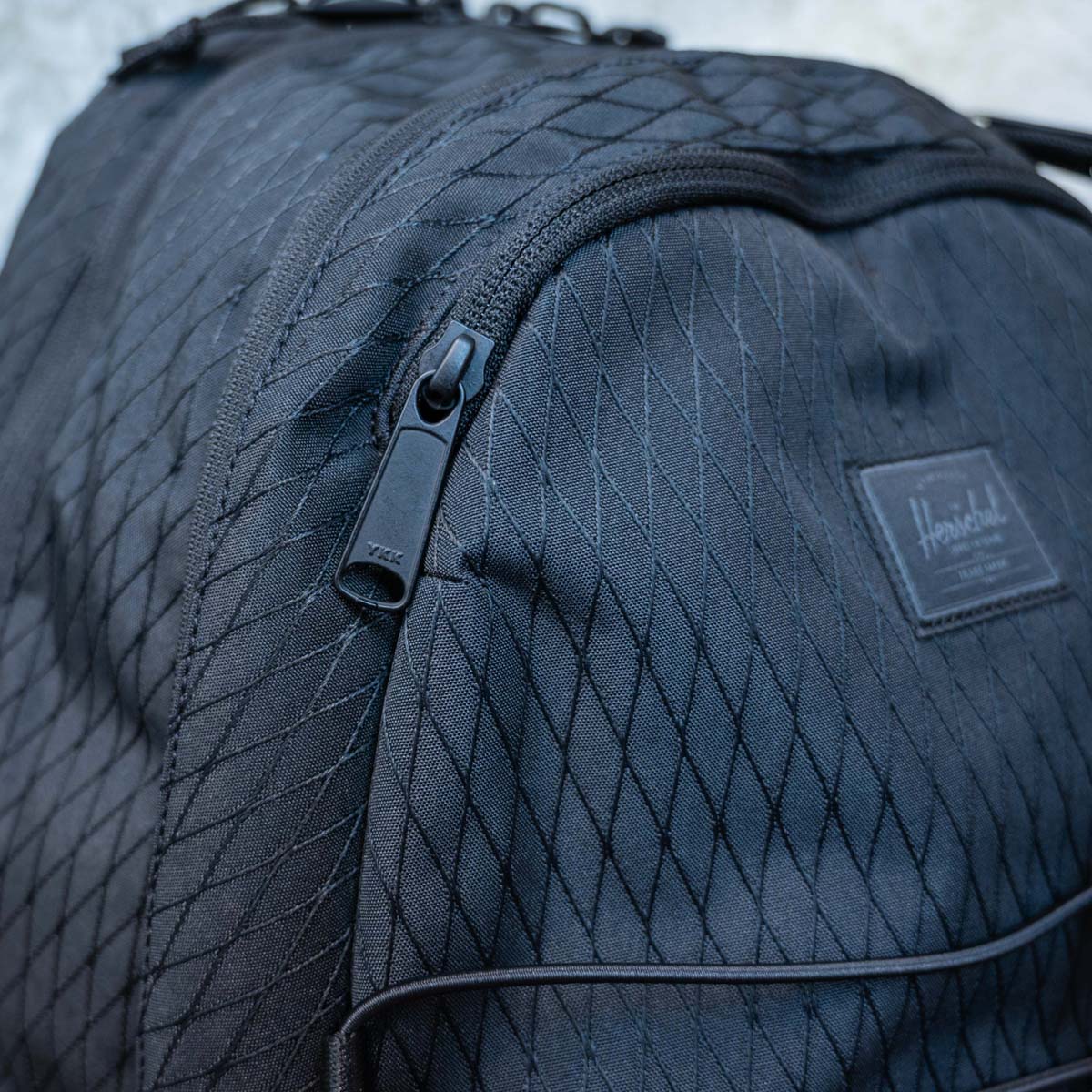 Herschel Kingston Backpack 30L 運動風彈性繩雙肩背囊 | 獨立鞋履裝備層 | 15/16吋電腦艙 AirMesh透氣背墊 - Life Sports