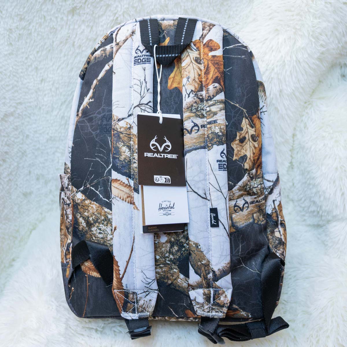 Realtree® Herschel Classic™ 背囊 26L｜標誌性 APX™ 迷彩｜13"/14" 筆電套