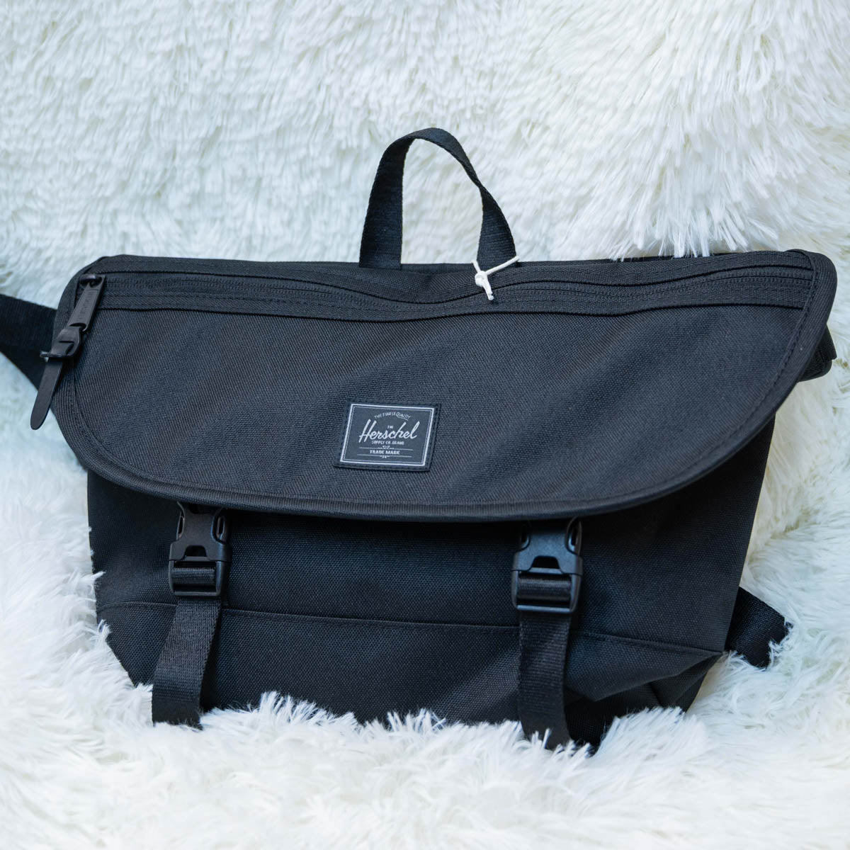 Herschel Cove Messenger 22.5L 斜孭袋 | 15-16吋電腦隔層 | 可調肩帶 | 通勤公事包