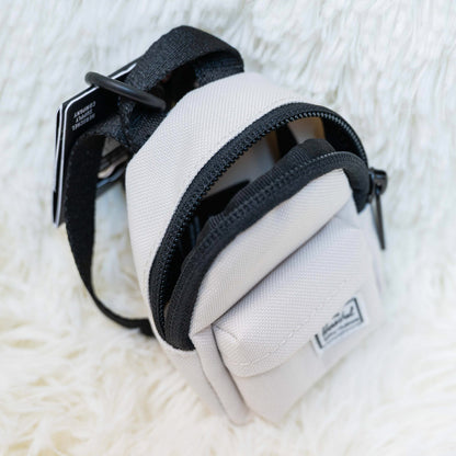 Herschel Classic Backpack Bag Charm 迷你背囊吊飾 | 拉鍊收納 | 金屬扣環裝飾