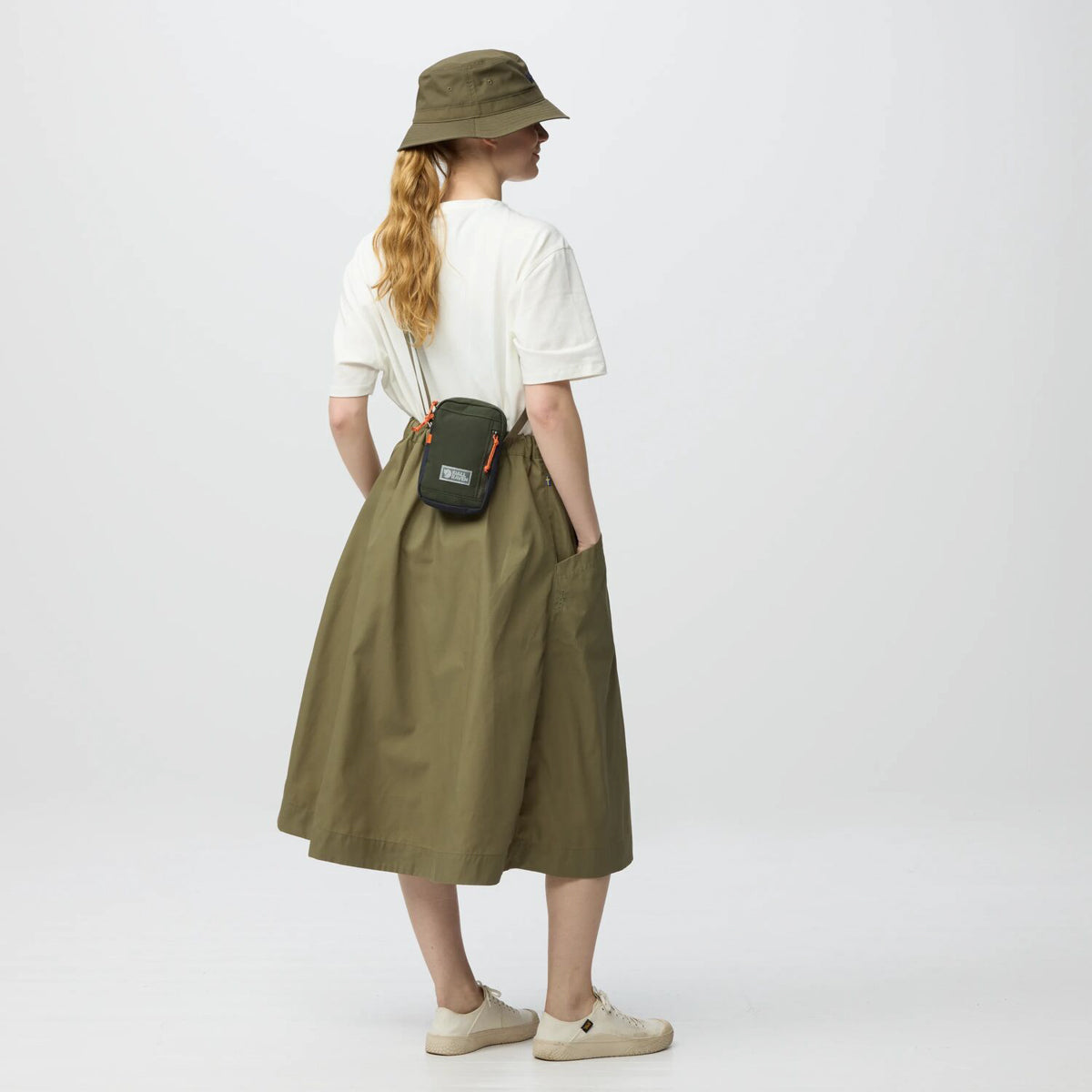 Fjallraven Vardag Pocket Small 500D防撕裂機能斜孭小包【香港行貨】| 雙向拉鍊直立隨身袋 | 手機銀包鎖匙快取貼身小隨行包 - Life Sports