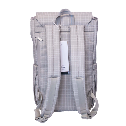 The new version of Herschel Retreat Backpack adds left and right side bags and back cache computer design 20 liters