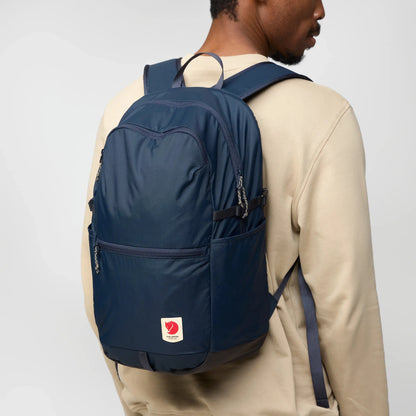 Fjällräven High Coast Backpack 24 背囊 配10,000mm PU塗層 防水耐用 輕量背包