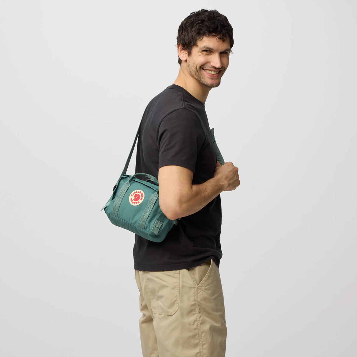 Fjällräven Kånken Crossbody 單肩包【香港行貨】| 4升 Vinylon F 斜孭／腰包兩用 多間隔