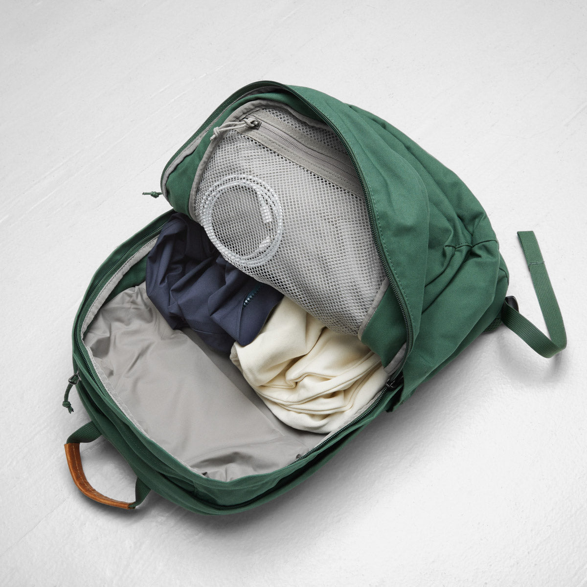 Fjallraven Raven 28 Backpack 多間隔戶外/日用背包