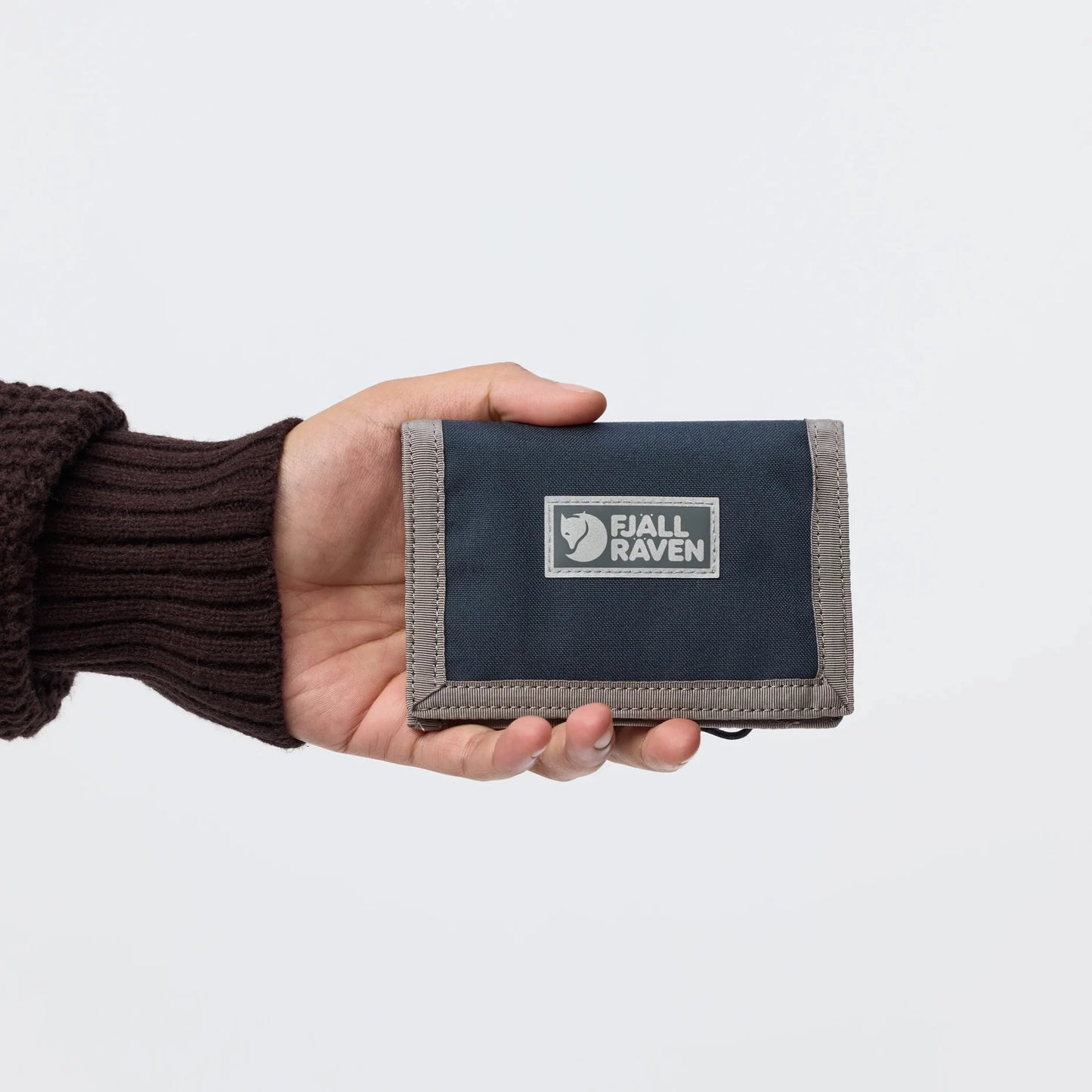 Fjällräven Vardag Wallet 對摺銀包【香港行貨】| 紙幣格 卡位 拉鍊散銀格 輕薄 適合少現金設計