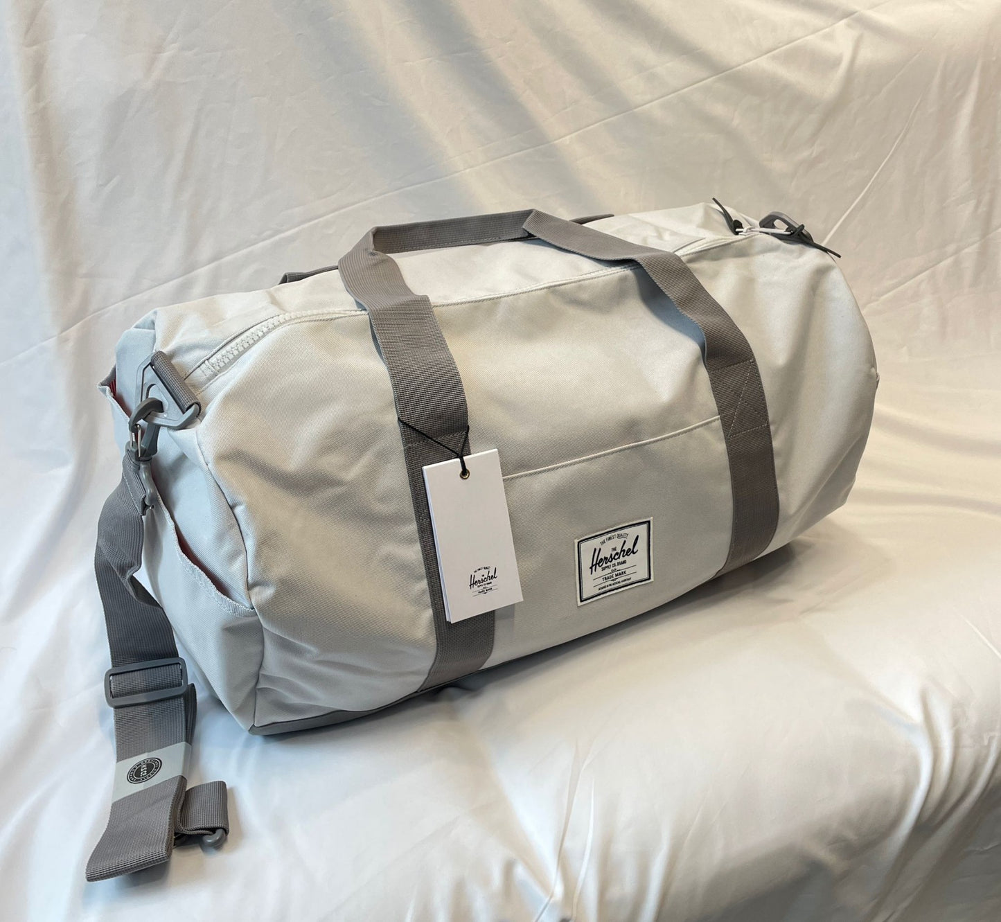 Herschel Supply Co. - Sutton Duffle 46.5升大容量 桶型袋 Lunar Rock